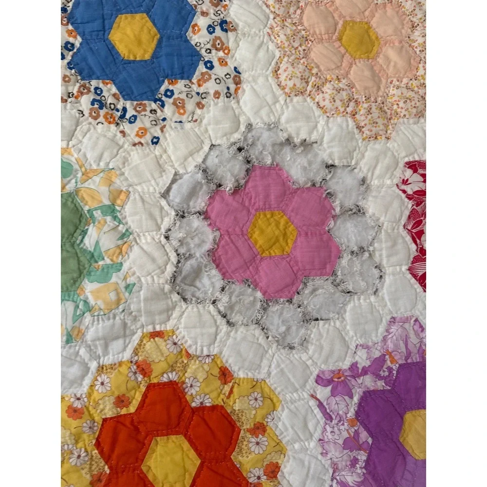 Vintage Grandmother's Flower Garden Hand Quilted Patchwork Quilt 84x69 Multi